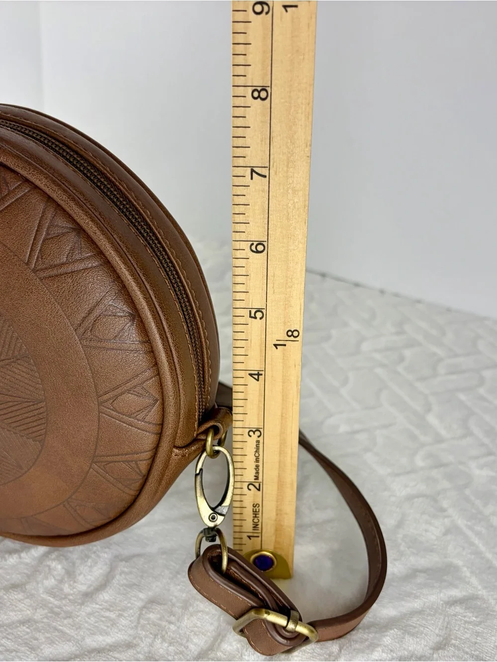 Wonder Woman shield embossed brown faux leather crossbody bag DC Comics - Picture 7 of 7